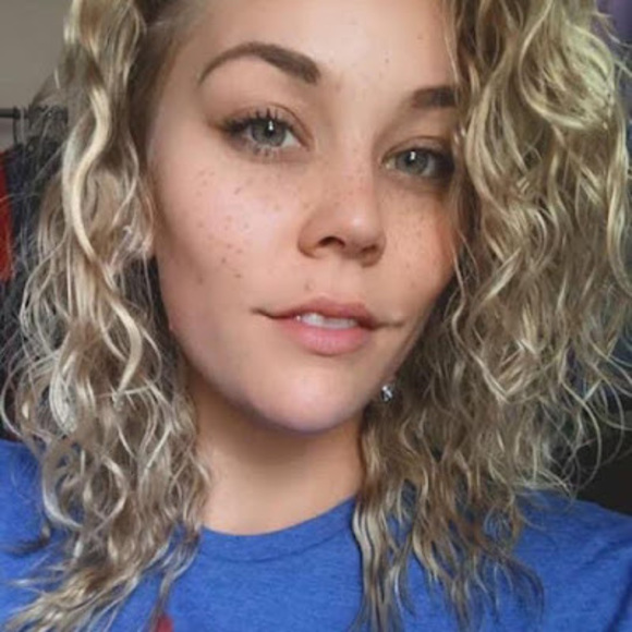 Meet your Posher, Haley - Picture 1 of 1